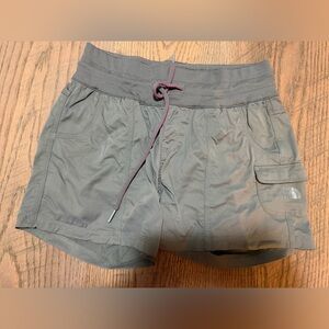 The North Face Olive Green Athletic Hiking Shorts Small Cargo Pocket Active